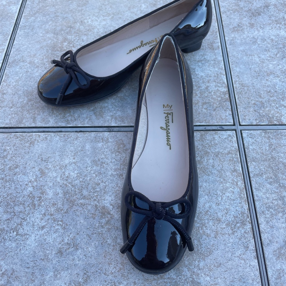 Salvatore Ferragamo Black Patent Leather Ballet Flats - Picture 2 of 14